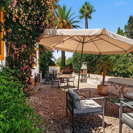 Casa Ferrobo بيت للعطل *
