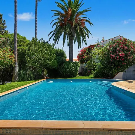 Casa Ferrobo بيت للعطل