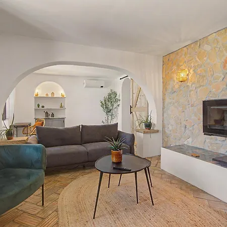 Casa Ferrobo بيت للعطل