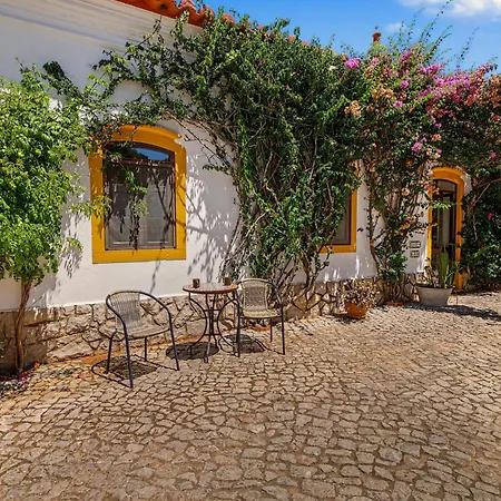 Casa Ferrobo بيت للعطل ساو برأس دي البورتيل