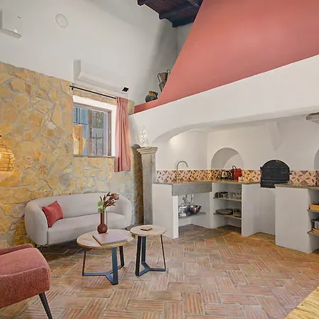 Casa Ferrobo ساو برأس دي البورتيل