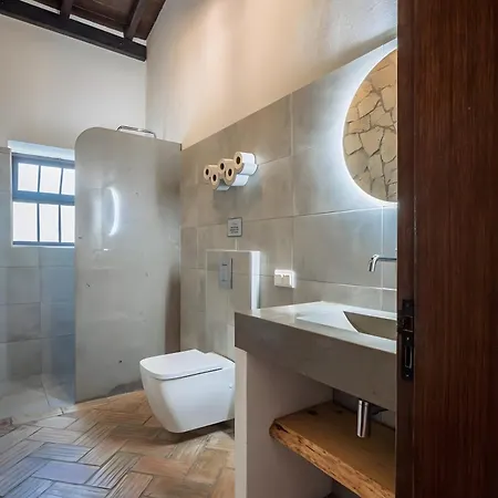 Casa Ferrobo * ساو برأس دي البورتيل