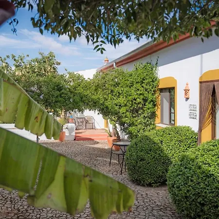 Casa Ferrobo * ساو برأس دي البورتيل